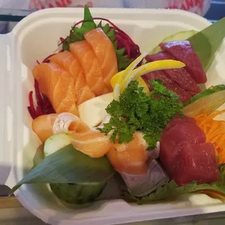 SALMON SASHIMI