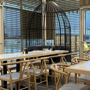 The atmosphere and vibe are so lovely on this rainy day!