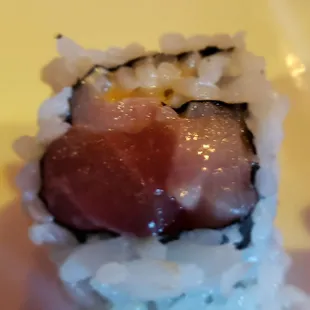 Spicy yellow fin roll