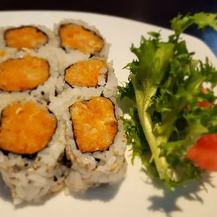 Yellowtail spicy roll, nice presentation