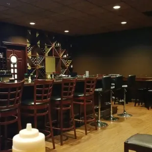 Bar and Yum Yum sauce squirt bottle.