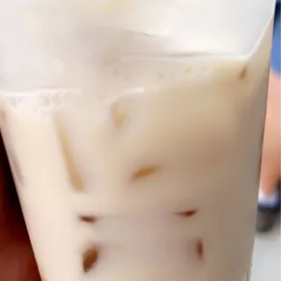 Large Vanilla Chai (recommend whole milk) (can not adjust the sweetness) with tapioca