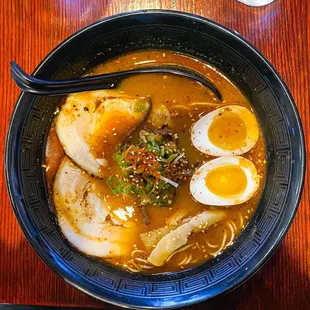 Black Devil Tonkotsu Ramen | IG: @airiseats