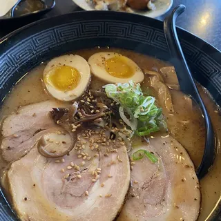 Black Tonkotsu