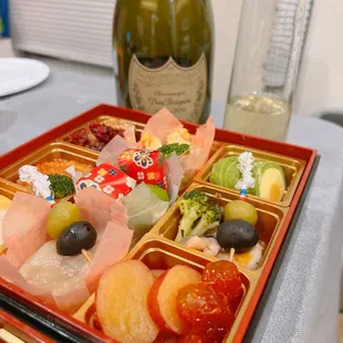 Osechi!! Worth to order!!