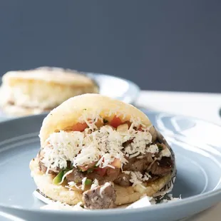 Arepa Pico E Gallo

New York Steak, Pico of Gallo and LLanero Cheese