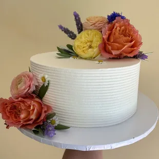 custom wedding cake