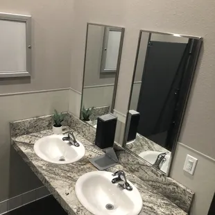 Clean bathroom.