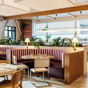 Full Goods Diner - Indoor Seating