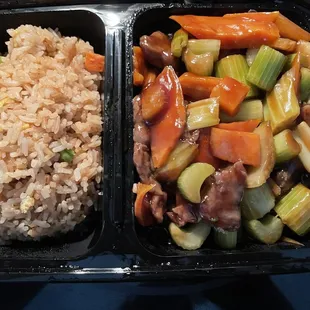 Great lunch specials. D27. Szechuan Beef is my favorite. So many fresh vegetables and a tasty sauce.