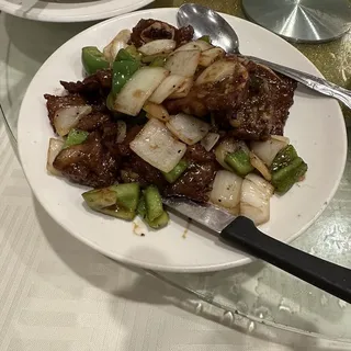 119. Beef Ribs with Black Pepper Sauce