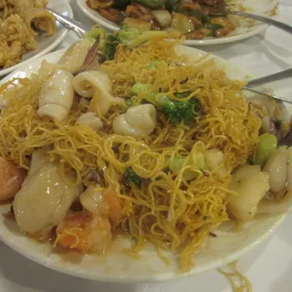 138. Seafood Pan Fried Noodle