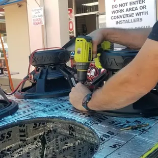 !5' WDXG2 going on the roof of the Moquillo