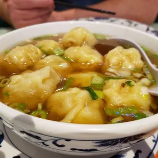 Large Wonton Soup (perfect for sharing)