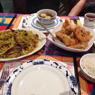 Deep Fried Shrimp, Scallops & Squid*