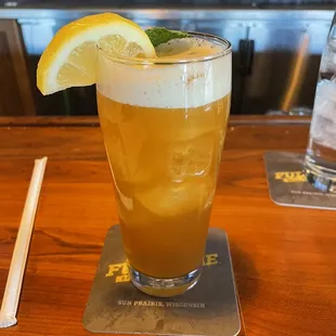 Mr. Tea: Gin-Lemon-Ginger Ale. A high recommendation!