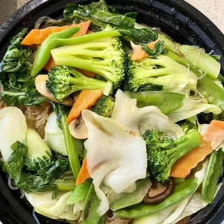 Glass Noodle with Mixed Vegetable in Hot Pot