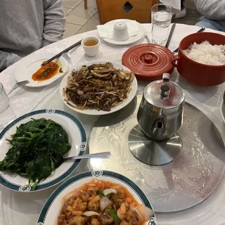 Sauteed Snow Pea Leaves with Minced Garlic