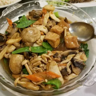 Fried Tofu with Assorted Mushroom