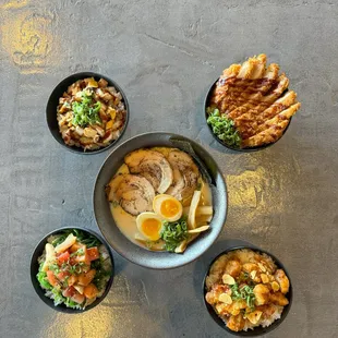 Tonkotsu Ramen 
Rice Bowls 
Poke Bowl