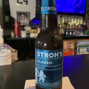a bottle of stroh&apos;s classic ale