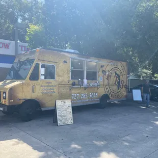 New diggs off Kings &amp; Bloomingdale in Brandon!