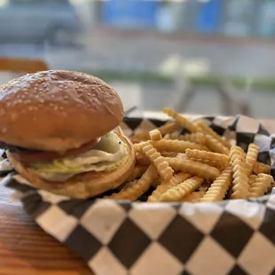 Fuller's Burger Shack - Cascade Station