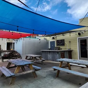 the outdoor seating area