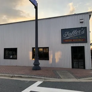 Fuller&apos;s