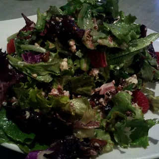Raspberry Gorgonzola Salad