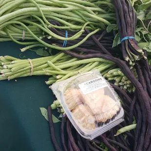 The Hmong truck is back for the summer w Laos Thai Asian Veggies. Time to make some Fresh Green Bean Salad 7/15/15