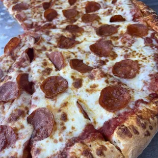Pepperoni pizza XL