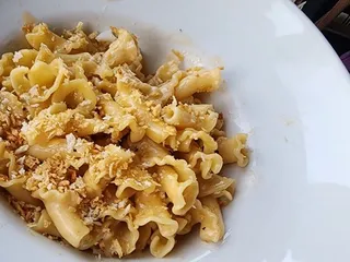 Cold Beers & Cheeseburgers