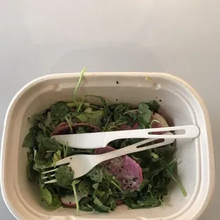 The salad with arugula and radish is not tasty :(