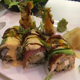 Tuna Dynasty Roll