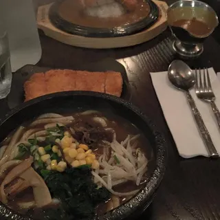 Spicy Ground Pork Teppan Curry Ramen