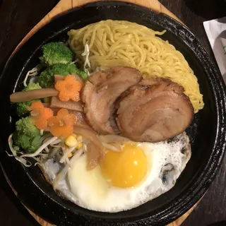 Chashu Teppan Curry Ramen