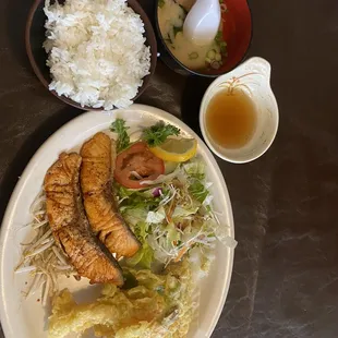 Salmon and tempura combo