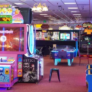 Inside of fun factory at kam shopping *7/28/23