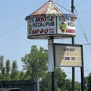 Funhouse Pizza and pub