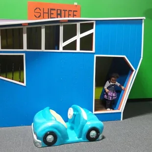 Sheriff&apos;s station in toddler room