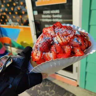 Strawberry Crunch bubble cake!