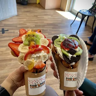 Fruit Parfait Cake Special and Kiwi Sundae Cake Special