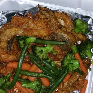 Fried shrimp, whiting and steamed veggies