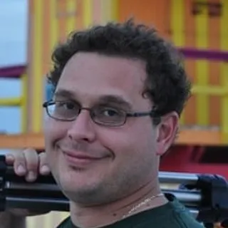 Thom P.