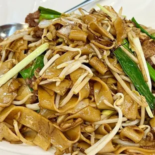 Beef flat noodles