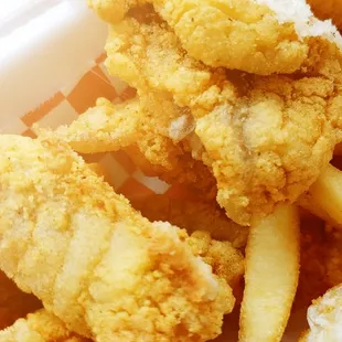 Catfish nugget basket with fries