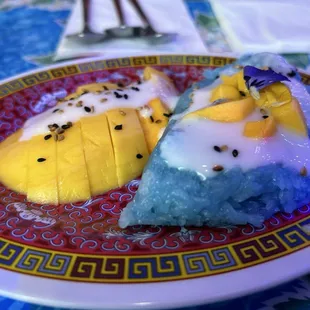 Mango and sticky rice yas