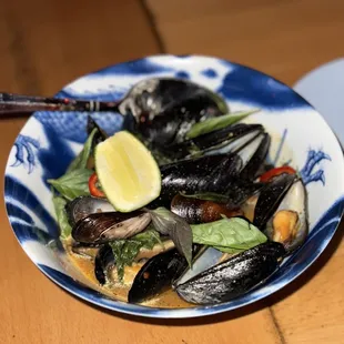 Hella Drunken Mussels