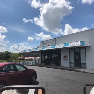 Love this place! They have implemented their fall hours.